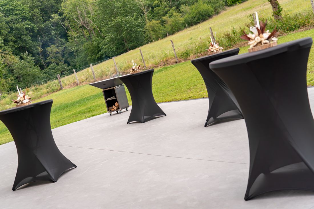 Mange-debout en terrasse
